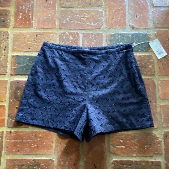 a new day Pants - NWT! Navy Blue High Rise Eyelet Shorts SZ 12